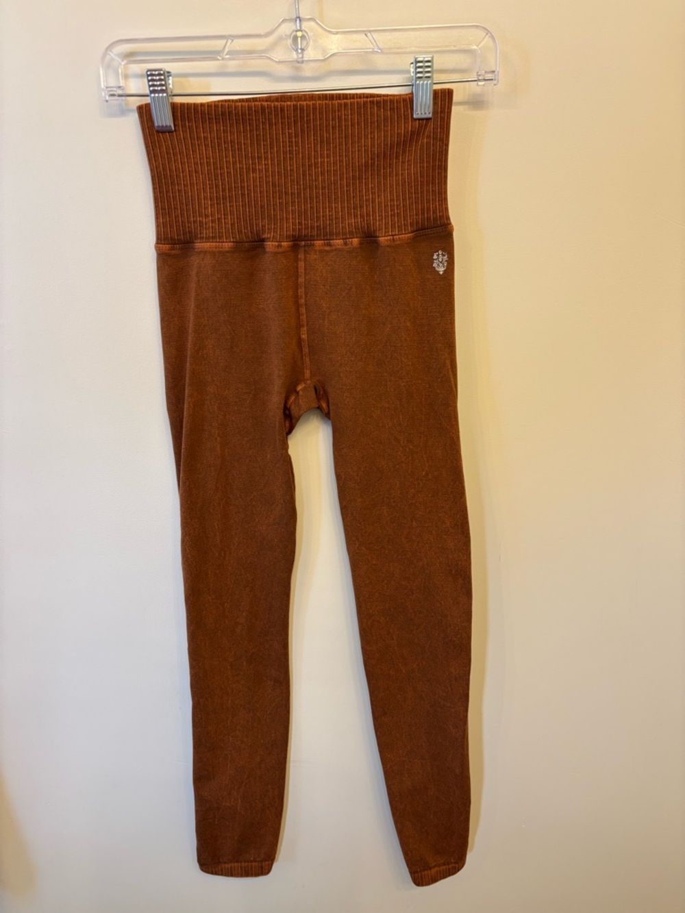 Free people - good karma leggings in toasted coconut size xs/s activewear yoga